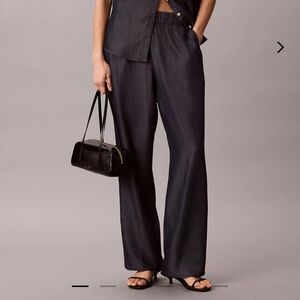 Calvin Klein NWT Relaxed Denim Pull-On Jeans
